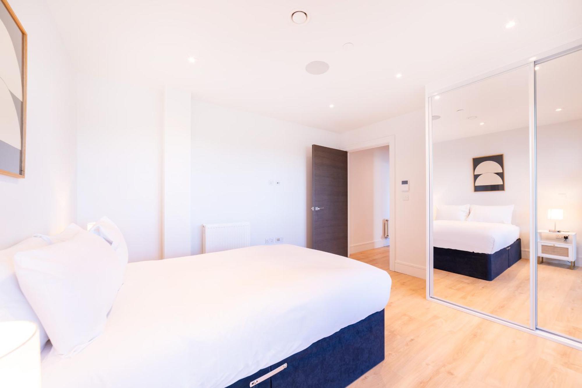 Stylish Retreats On Olympic Way Apartment London Luaran gambar