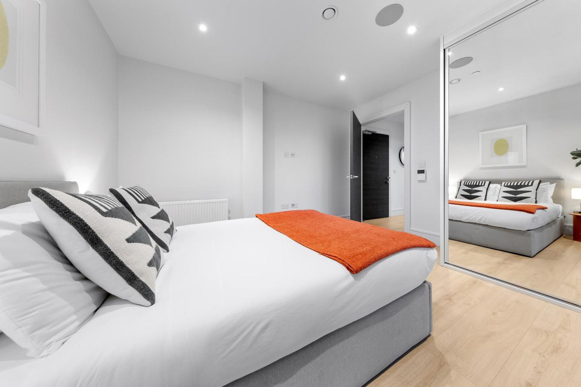 Stylish Retreats On Olympic Way Apartment London Luaran gambar